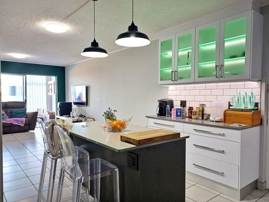 2 Bedroom Property for Sale in Hartenbos Heuwels Western Cape